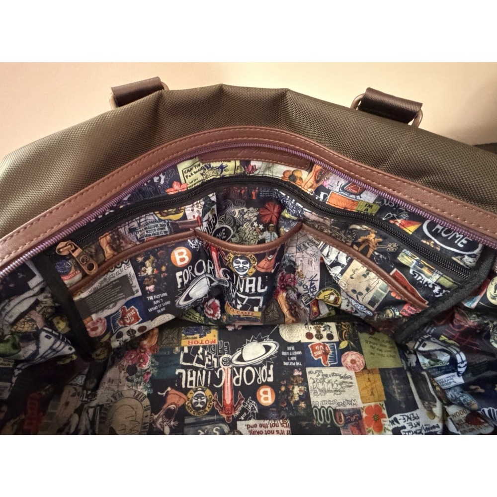 NWOT Robert Graham "The Jetsetter" In Olive Duffel Travel Bag MSRP $298 Retired - Picture 9 of 12